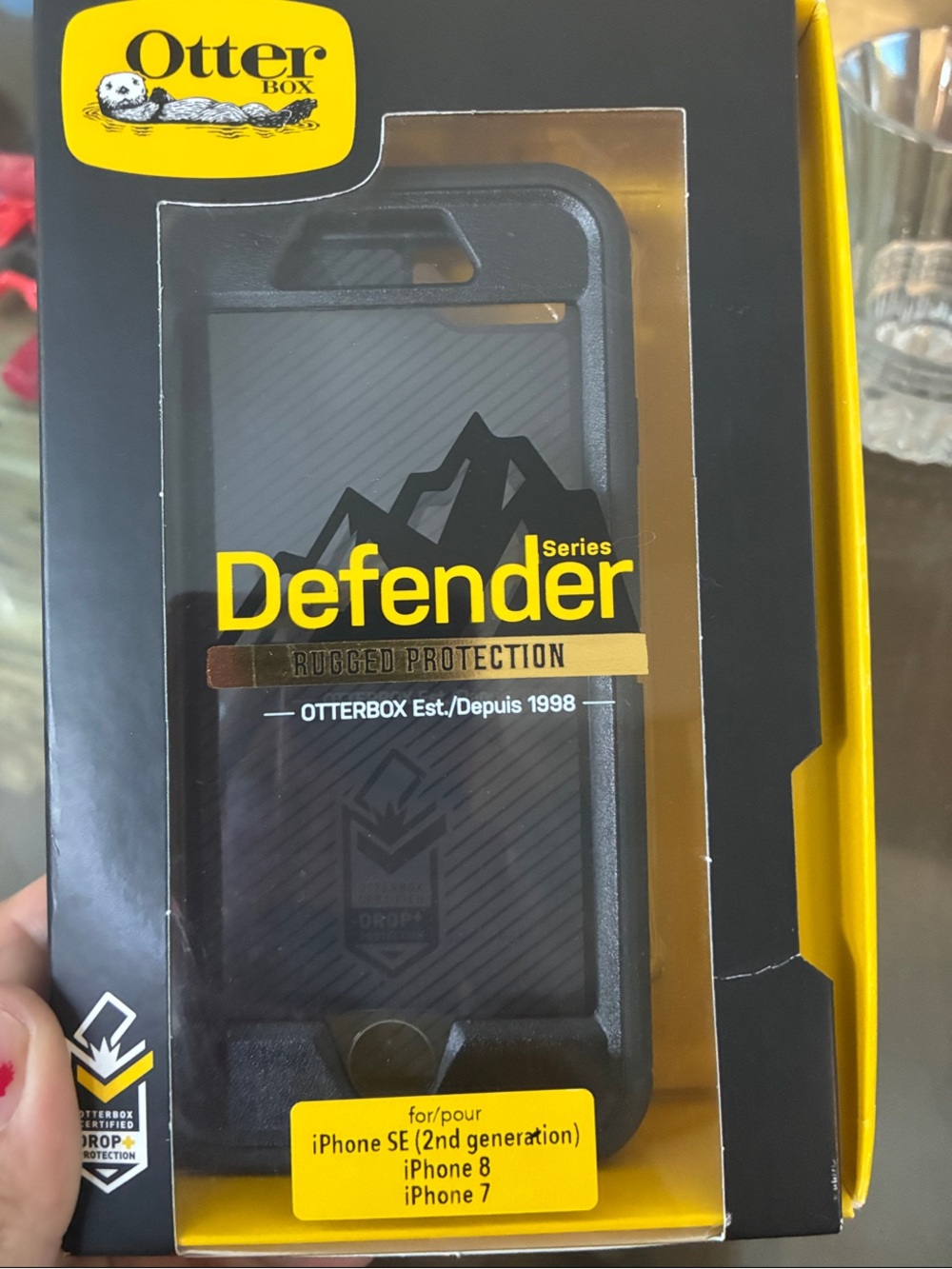 OtterBox Defender Series Black and Yellow iPhone SE/8/7 Case